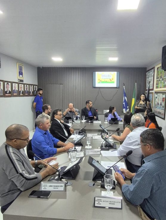 📸 Confira os registros da sessão ordinária realizada pela Câmara Municipal de Parari!